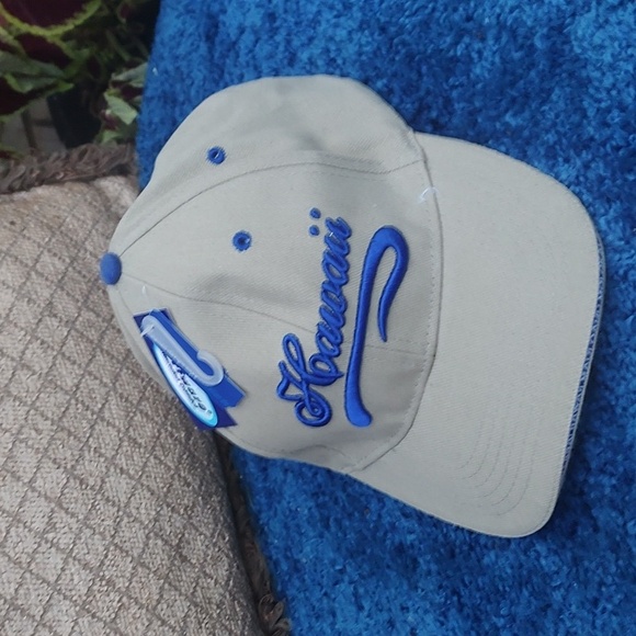 Hawaii 🤠 Hat - Picture 2 of 10